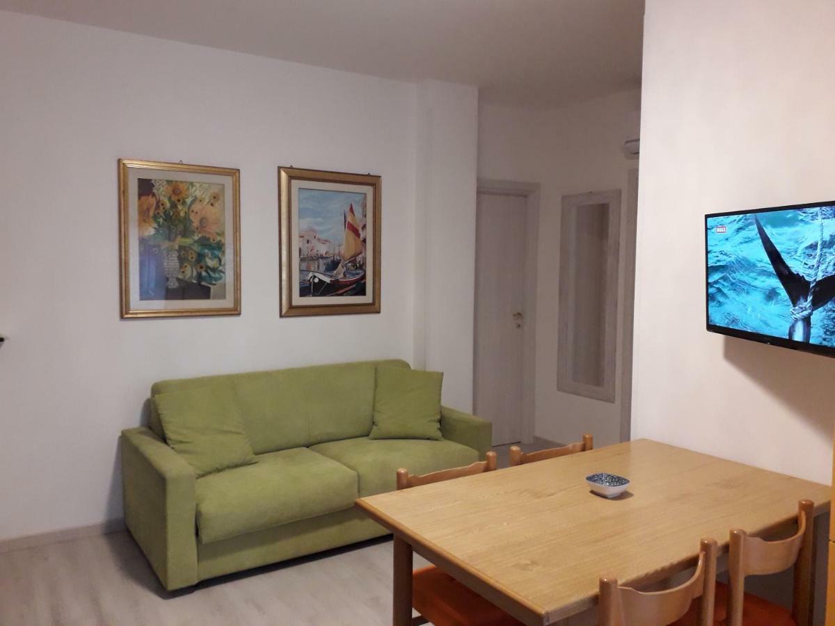סוטומרינה Appartamento Al Mare Lorella מראה חיצוני תמונה